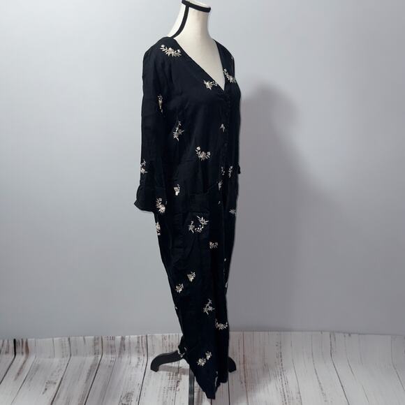 Zara women Black Floral Embroidered Jumpsuit women’s size medium - Picture 3 of 8